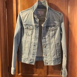 Old Navy Jean Jacket, light wash, size medium